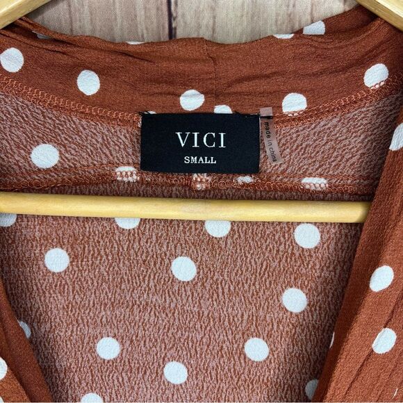Vici Women’s Small Orange White Dotted Knee Highed Button up Dress. - Picture 6 of 6